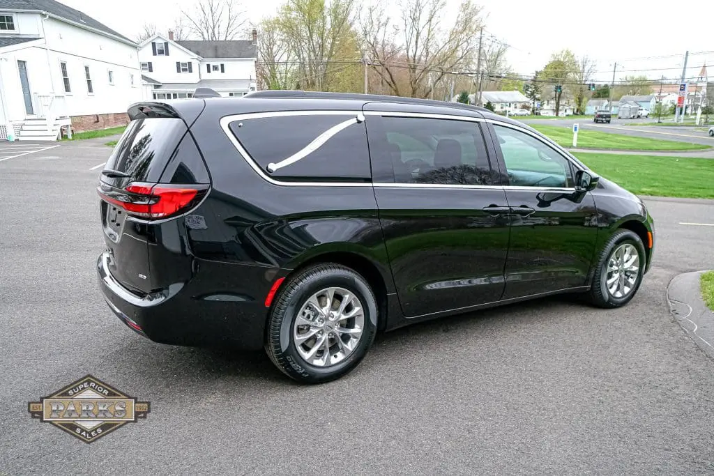 Chrysler Pacifica “First Call” Van