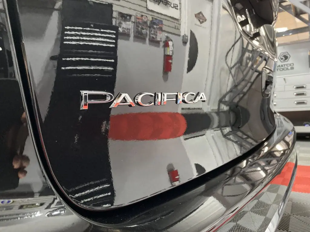 Chrysler Pacifica “First Call” Van