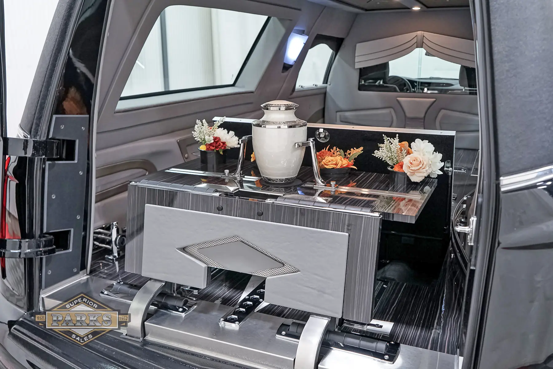 RZ745962_MK_Grand Legacy_Luxury_XT6_Hearse_For_Sale-84.5