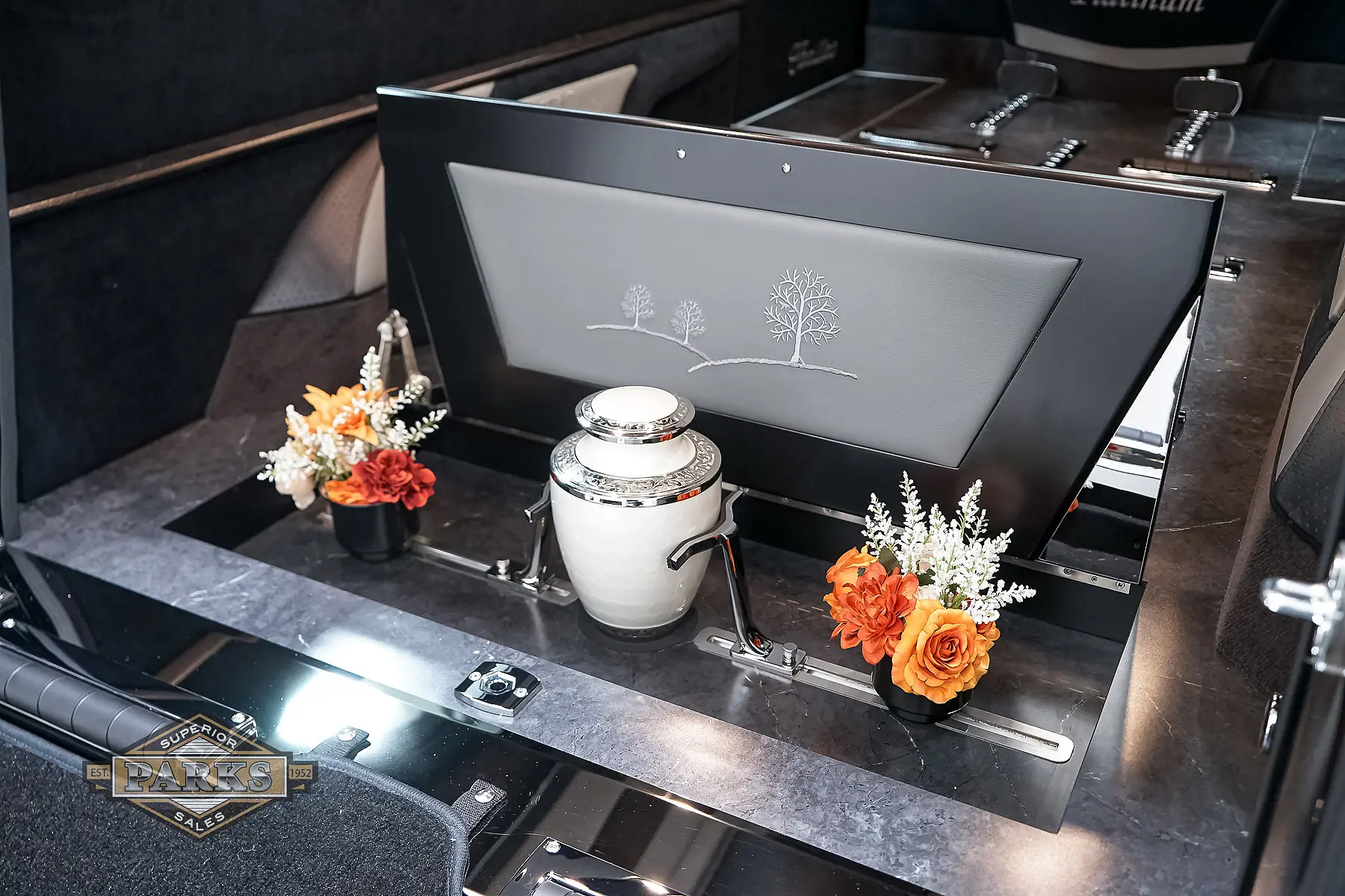 RZ720905_Platinum_Phoenix_C_Hearse_For_Sale-68