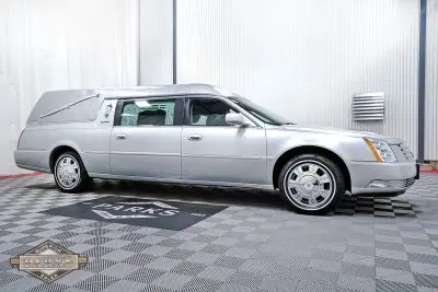 2009 Cadillac S&S Coach DTS Hearse