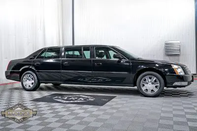 2011 Cadillac Superior Coach DTS Limousine
