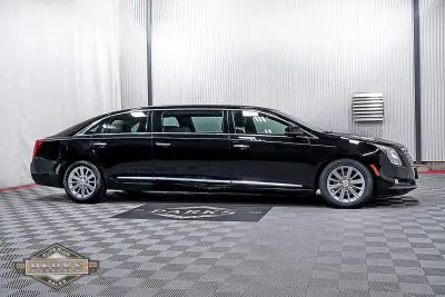 2014 Cadillac Superior Coach XTS Limousine