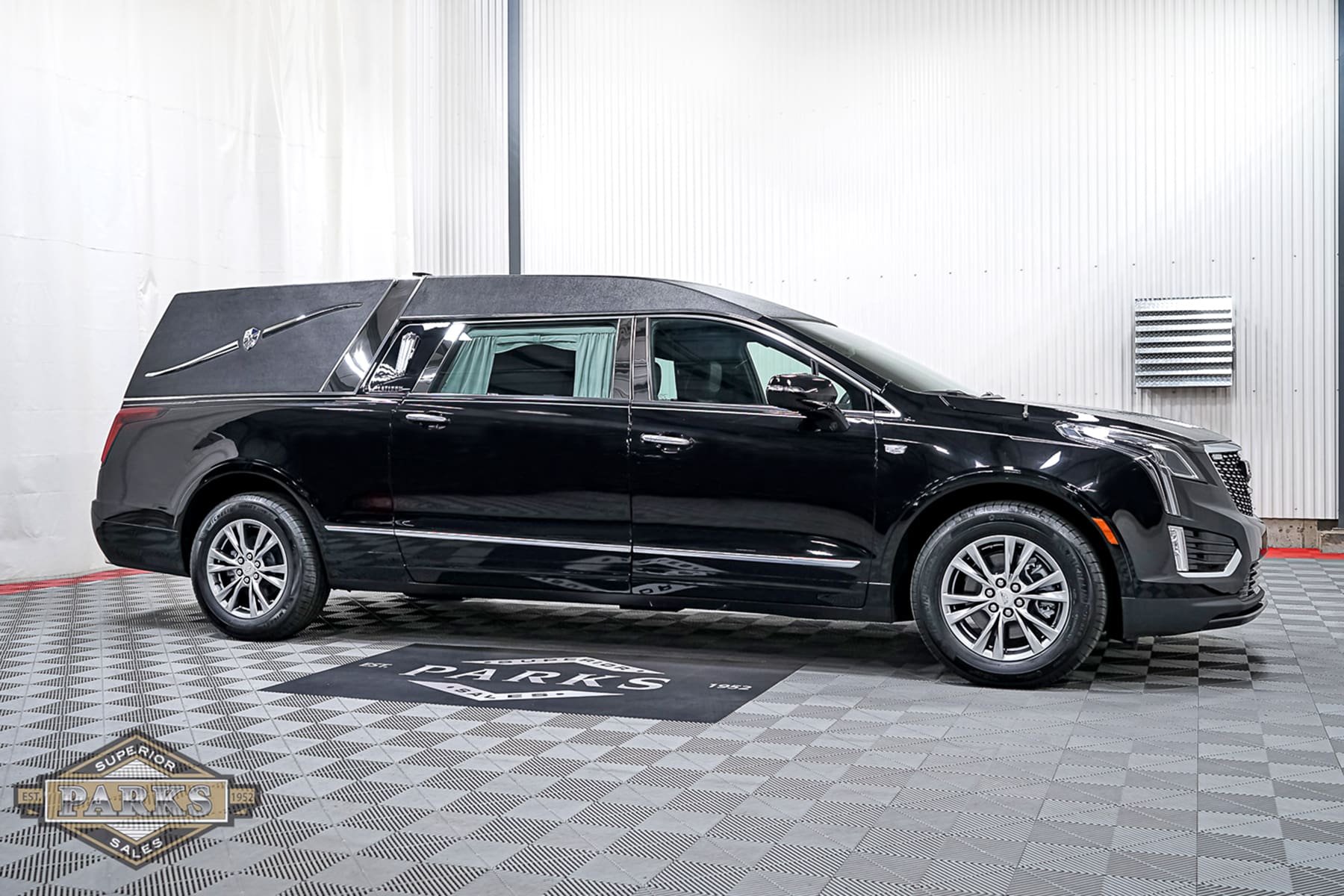 2023 Cadillac Xt5 B9q Coachbuilder Funeral Hearse