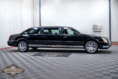 2009 Cadillac S&S Coach DTS Limousine